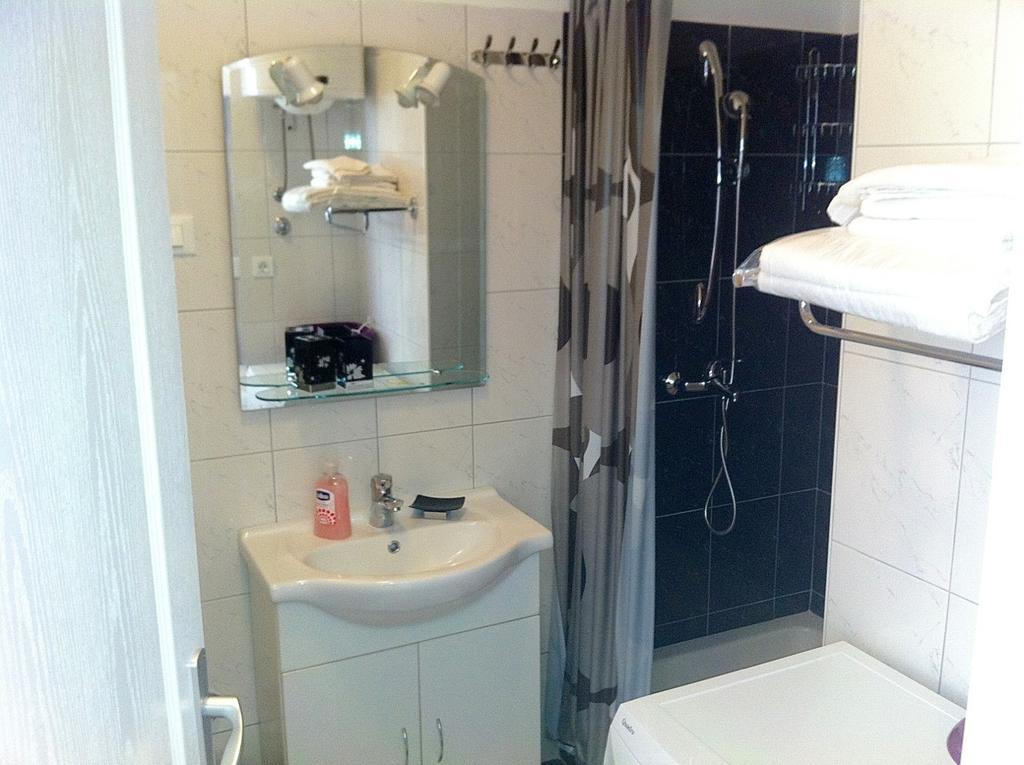 Apartment Teuta ザダル 部屋 写真